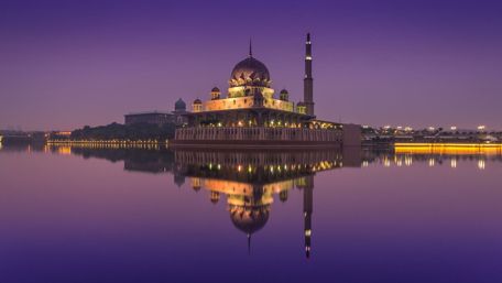 Putra Mosque - Putrajaya, Malaysia wallpaper