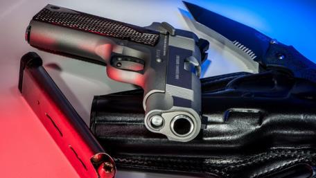 Colt XSE Commander pistol wallpaper