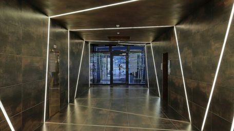 Entrance on Sonnenstrasse, Munich wallpaper
