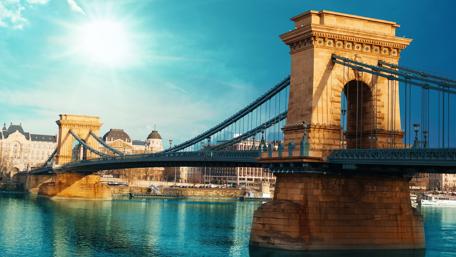 Blue sky above Chain Bridge, Budapest (Hungary) wallpaper