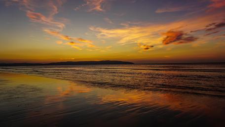 After sunset on the beach wallpaper