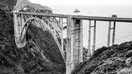 Old Bridge - Monochrome photography wallpaper