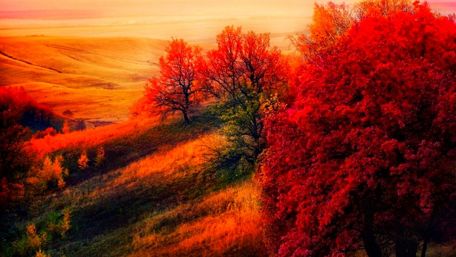Mount Chatyr Tau at sunset, Tatarstan, Russia wallpaper