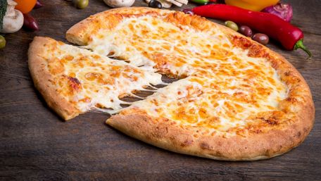 Pizza Margherita wallpaper