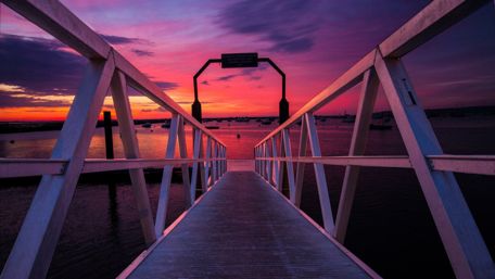 Wood pier in the sunset wallpaper