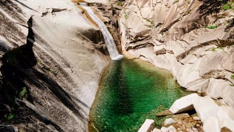 Kuryong Waterfall - Mt. Kumgang National Park (North Korea) wallpaper