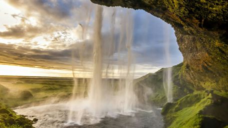 Seljalandsfoss waterfall - Iceland wallpaper