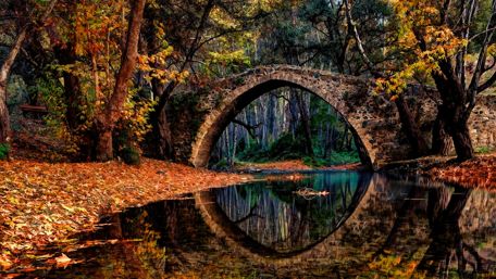 Stone Βridge over Voidomatis River, Zagorochoria wallpaper