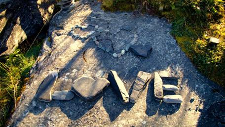 Love rocks wallpaper