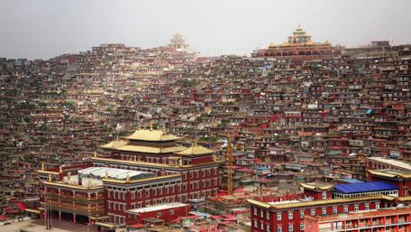 Larung Gar Buddhist Academy wallpaper