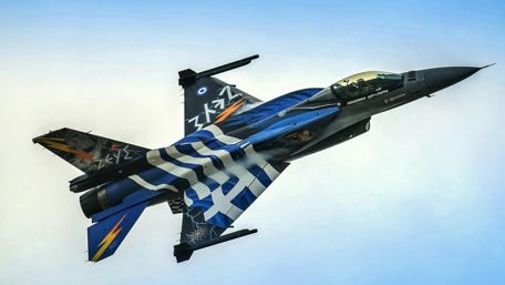F–16 Fighting Falcon wallpaper