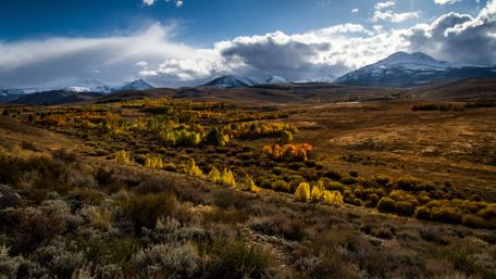 Highland steppe wallpaper