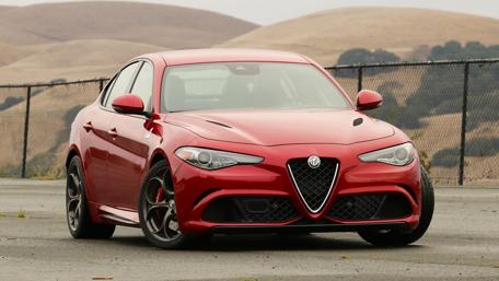 2017 Alfa Romeo Giulia Quadrifoglio wallpaper