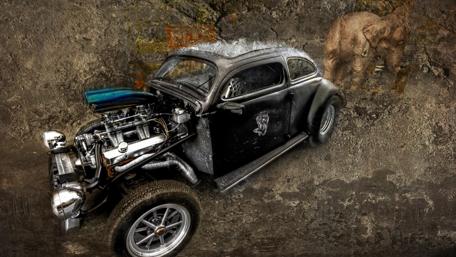 Retro Hot Rod Beauty with an Elephant Touch wallpaper