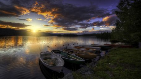 Boats in the sunset wallpaper