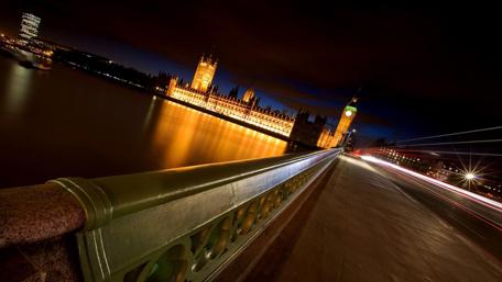 Houses of Parliament and Big Ben at night- London wallpaper