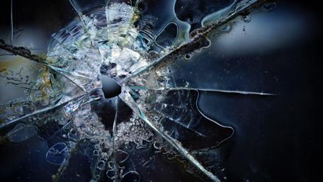 Broken glass wallpaper