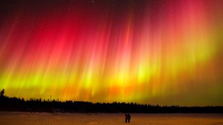 Northern Lights - a fiery dance in heaven wallpaper