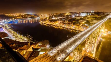 Dom Luis I Bridge at night wallpaper