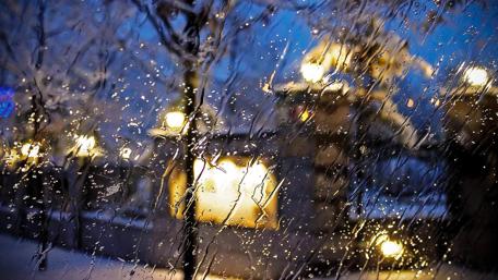 Bokeh street lights in winter wallpaper