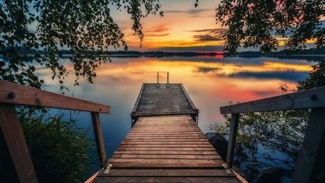 Summer sunset from the pier wallpaper