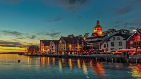 Stavanger at dusk (Norway) wallpaper