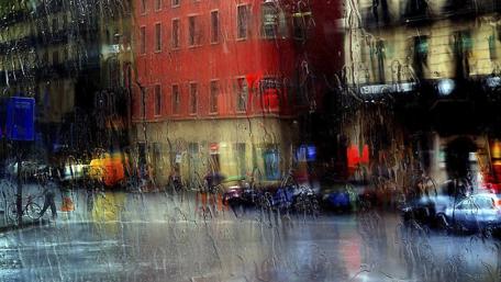 Rainy day from the window wallpaper