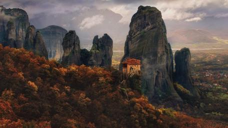 Monastery of Rousanou - Meteora, Greece wallpaper