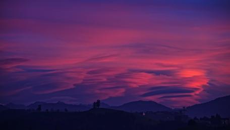 Red cloudy sky wallpaper