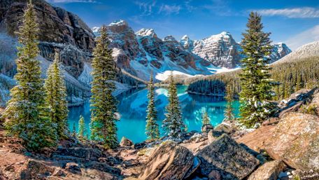 Moraine Lake in the Valley of the Ten Peaks wallpaper