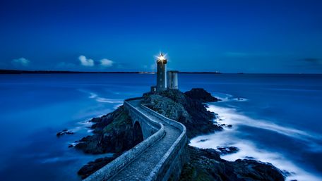 Lighthouse of the Petit Minou wallpaper