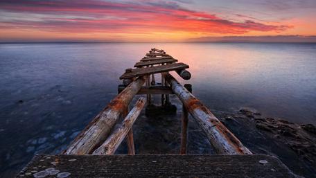 Abandoned old pier wallpaper