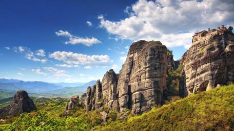 Meteora - Peneas Valley wallpaper