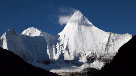 Mount Manjusri (Mount Yangmaiyong or or Jampelyang) - Yading, Daocheng wallpaper