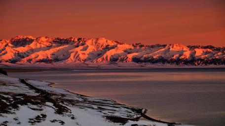 Sayram Lake at sunrise - China wallpaper