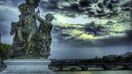 Sulpture in Saint Petersburg, Russia wallpaper