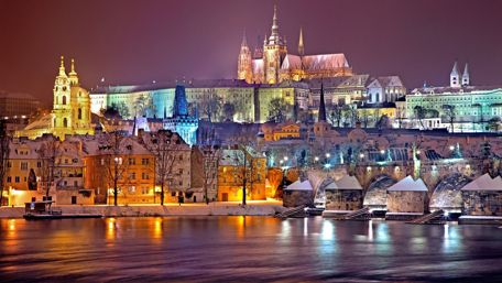 Winter night in Prague wallpaper
