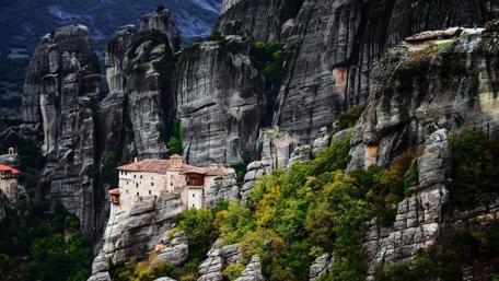 Monastery of the Holy Trinity - Meteora wallpaper