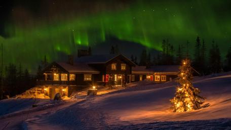 Christmas Day Northern Lights wallpaper