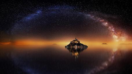 Mont-Saint-Michel under the Millky Way (France) wallpaper