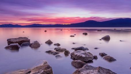 Sunset above lake Tahoe wallpaper