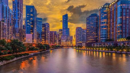 Trump Tower from the Chicago River Columbus Drive Bridge wallpaper