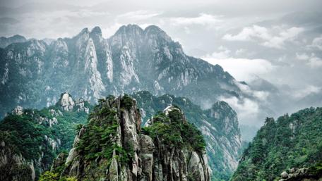 Lotus Peak of Mt.Huangshan wallpaper