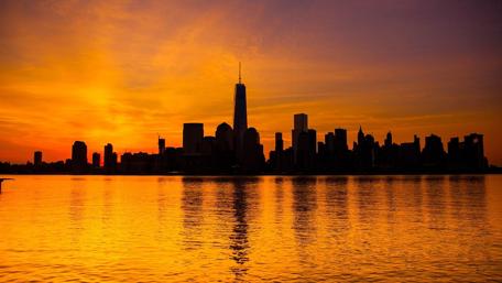 One World Trade Center silhouette in the sunset wallpaper