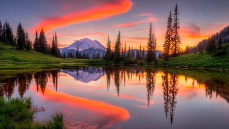 Tipsoo Lake (Mount Rainier National Park) wallpaper