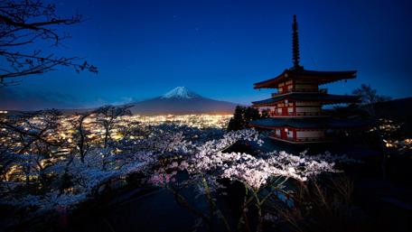 Churei Tower and Mount Fuji wallpaper