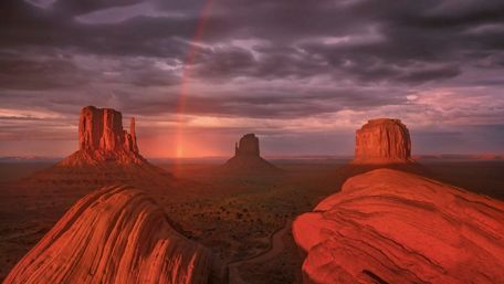 Monument Valley - Colorado Plateau wallpaper