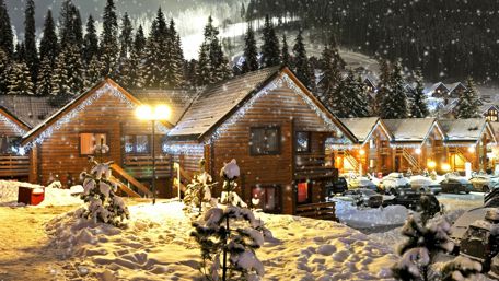 Christmas log cabin wallpaper