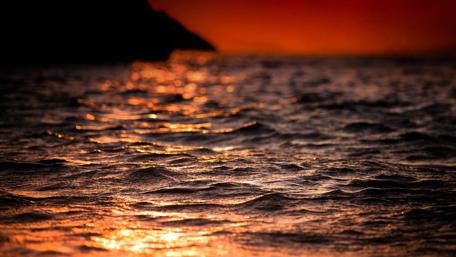 Fiery Evening Over the Calm Sea wallpaper