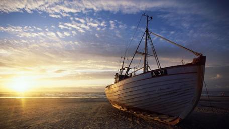 Boat on the beach wallpaper